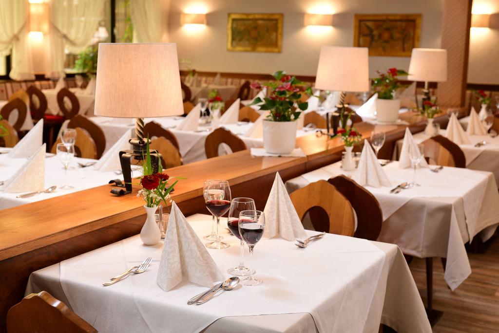 River Hotel Post تشينيز المظهر الخارجي الصورة
